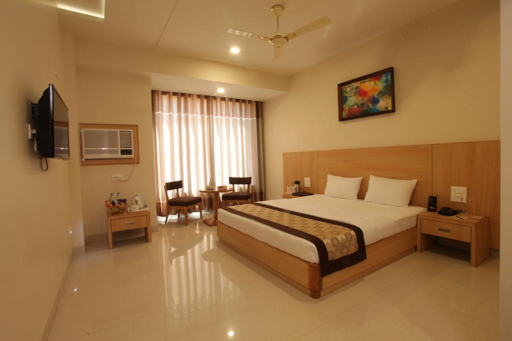 Wingston A Treehouse Hotel Goverdhan Radha Kund Rum bild